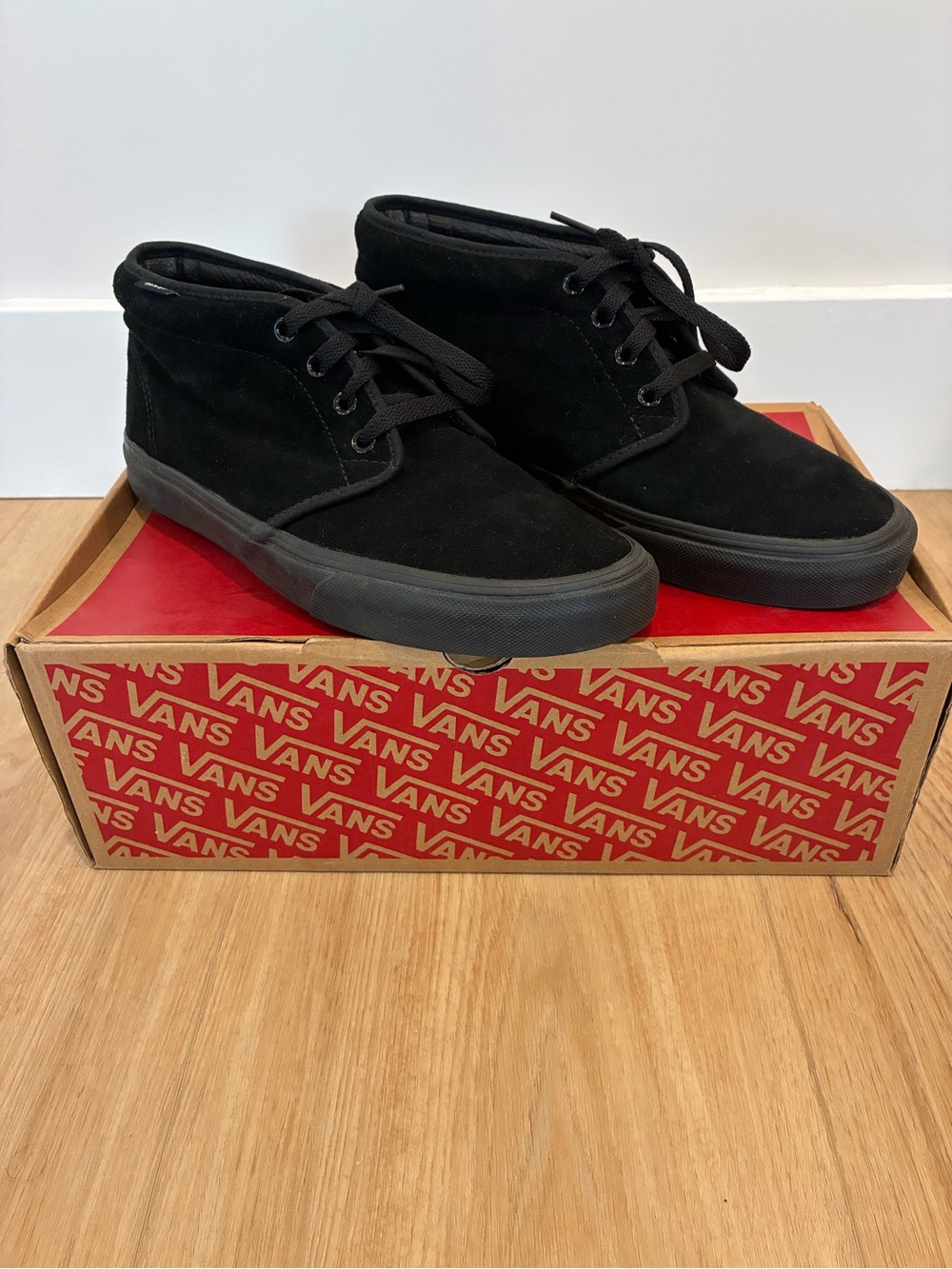 Like New Vans Men's Black Suede Chukka Sneakers with Brown Insole S9 men’s